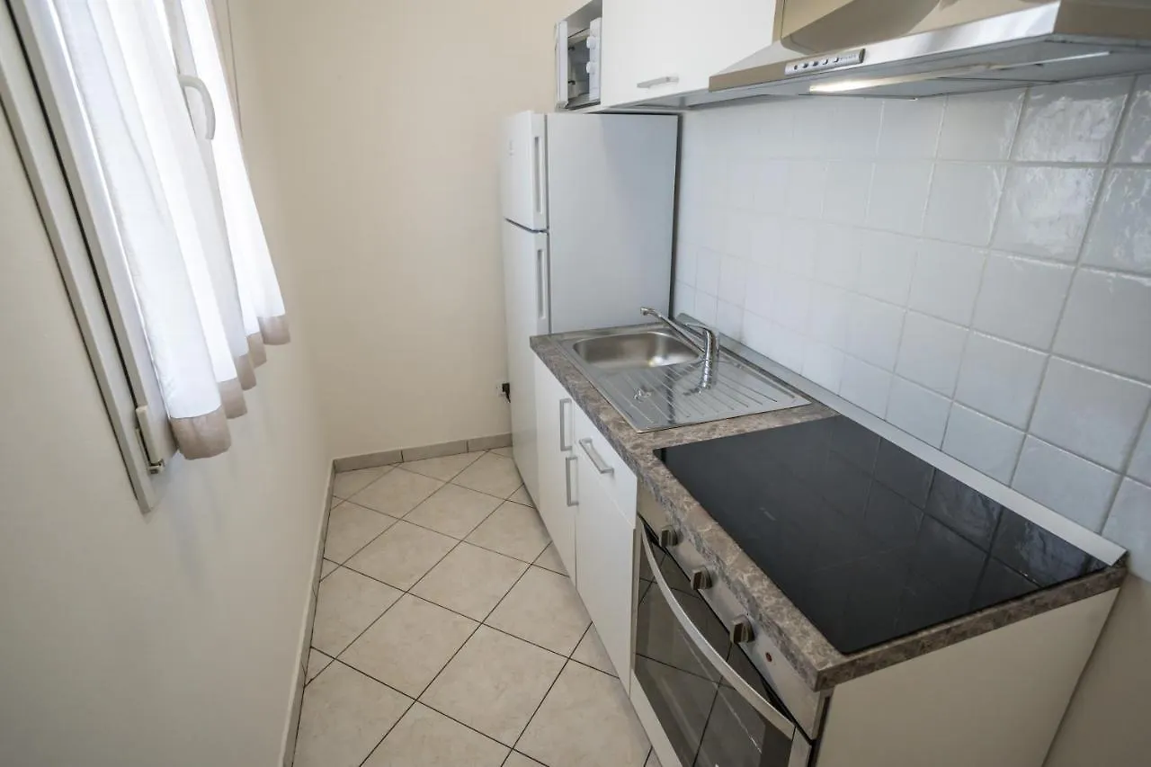 Rimini Bay Suites&Residence 3*,